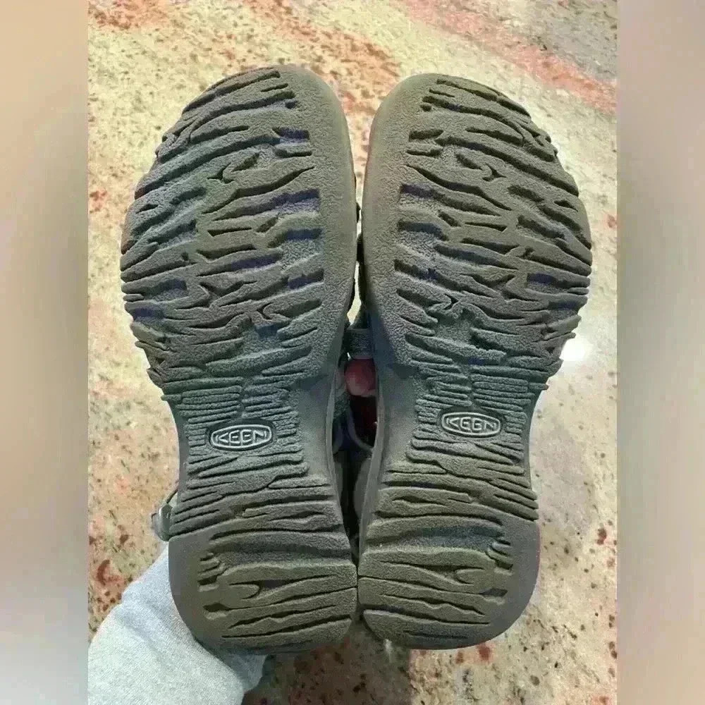 Keen Whisper Waterproof Sandals Shoes Womens Size 8.5 Gray Outdoor Sport Trail - Picture 13 of 14